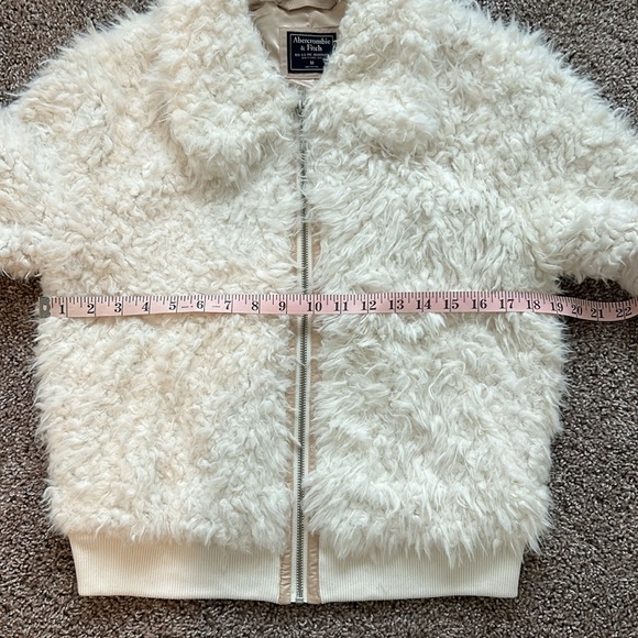 NWT Abercrombie & Fitch faux fur Jacket M - Picture 5 of 11